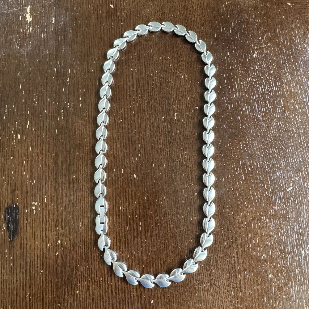 N+ Nitrolube Magnetic Therapy Necklace 18” Chain Silver Tone Stainless Steel